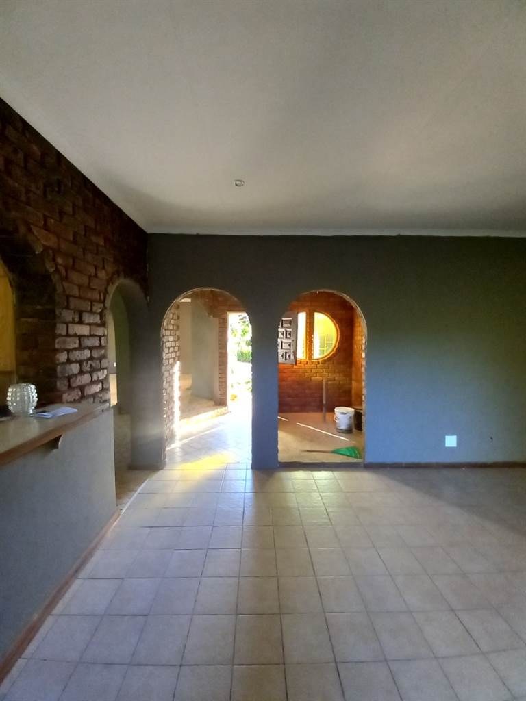 4 Bed House in Pretoria North photo number 18