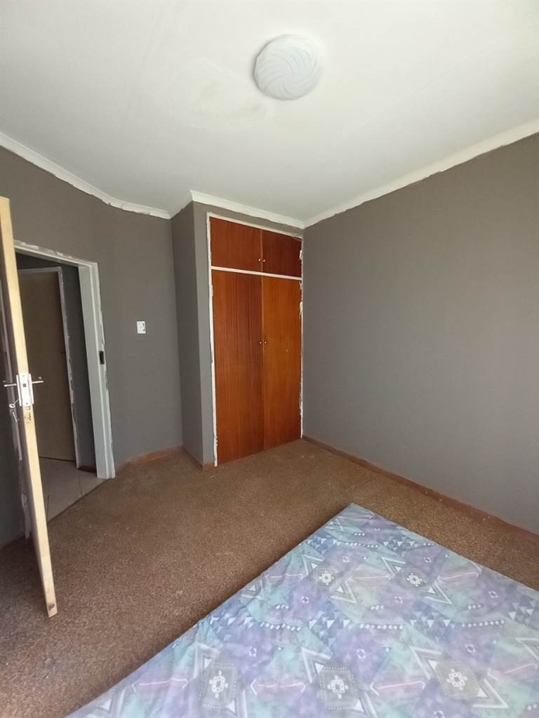 4 Bed House in Pretoria North photo number 24