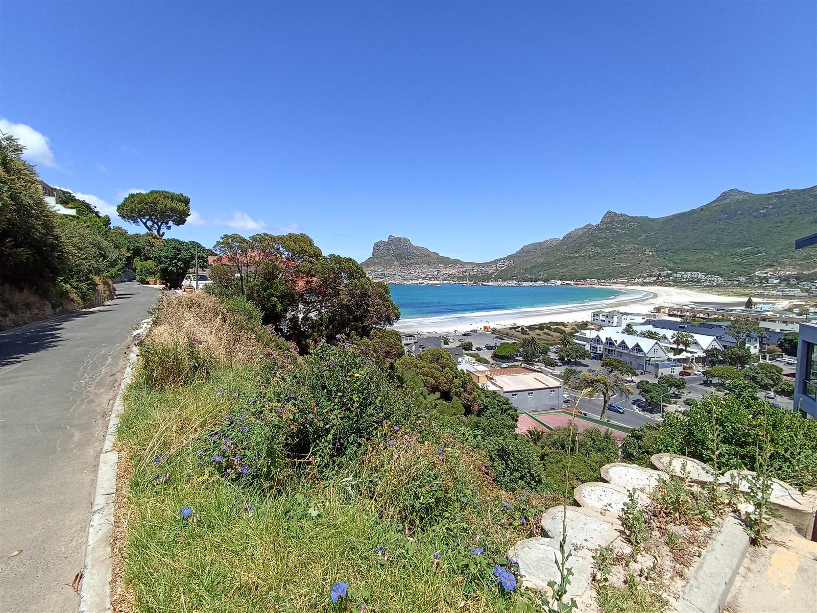944 m² Land available in Hout Bay and surrounds photo number 1