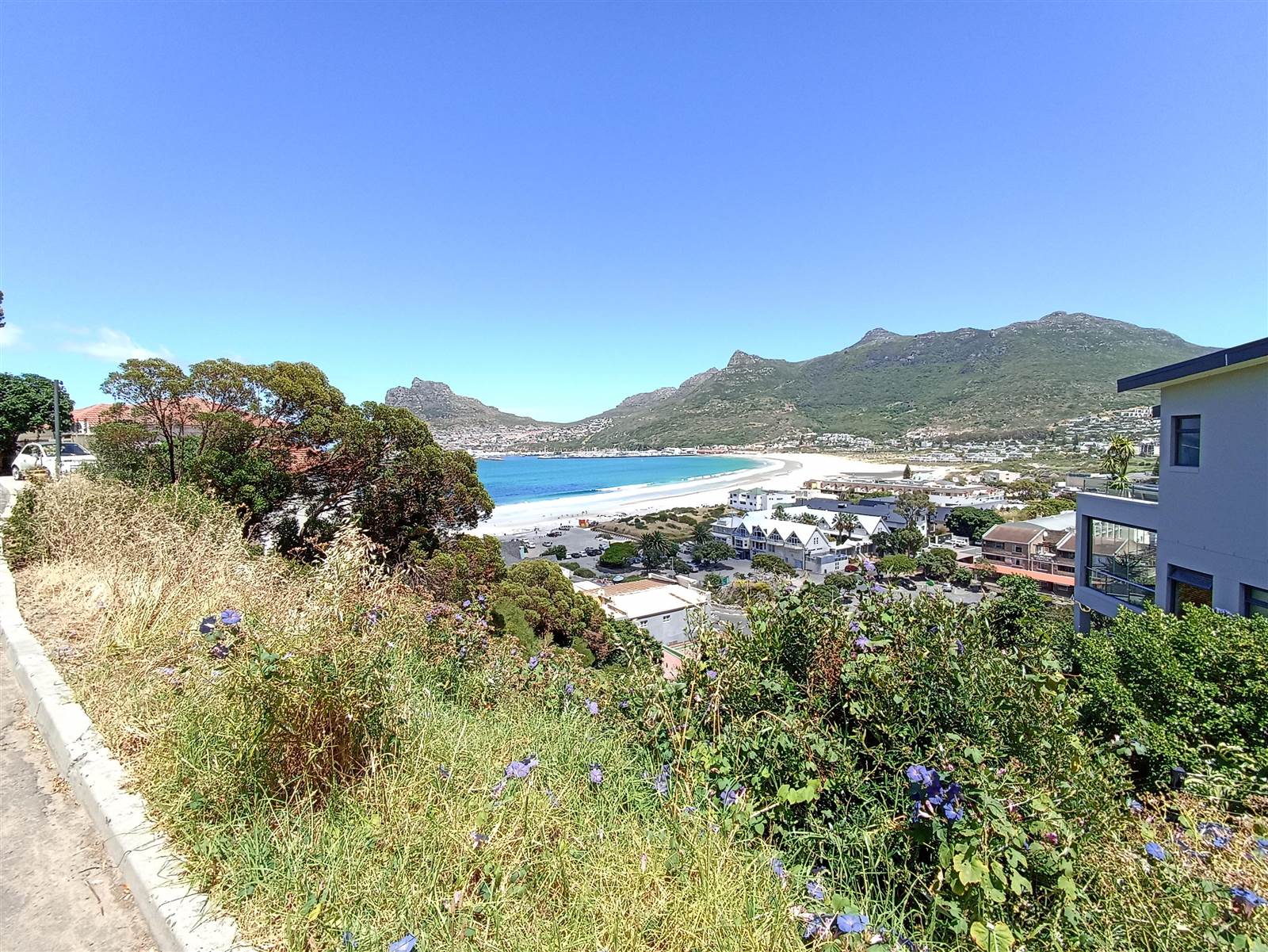 944 m² Land available in Hout Bay and surrounds photo number 2