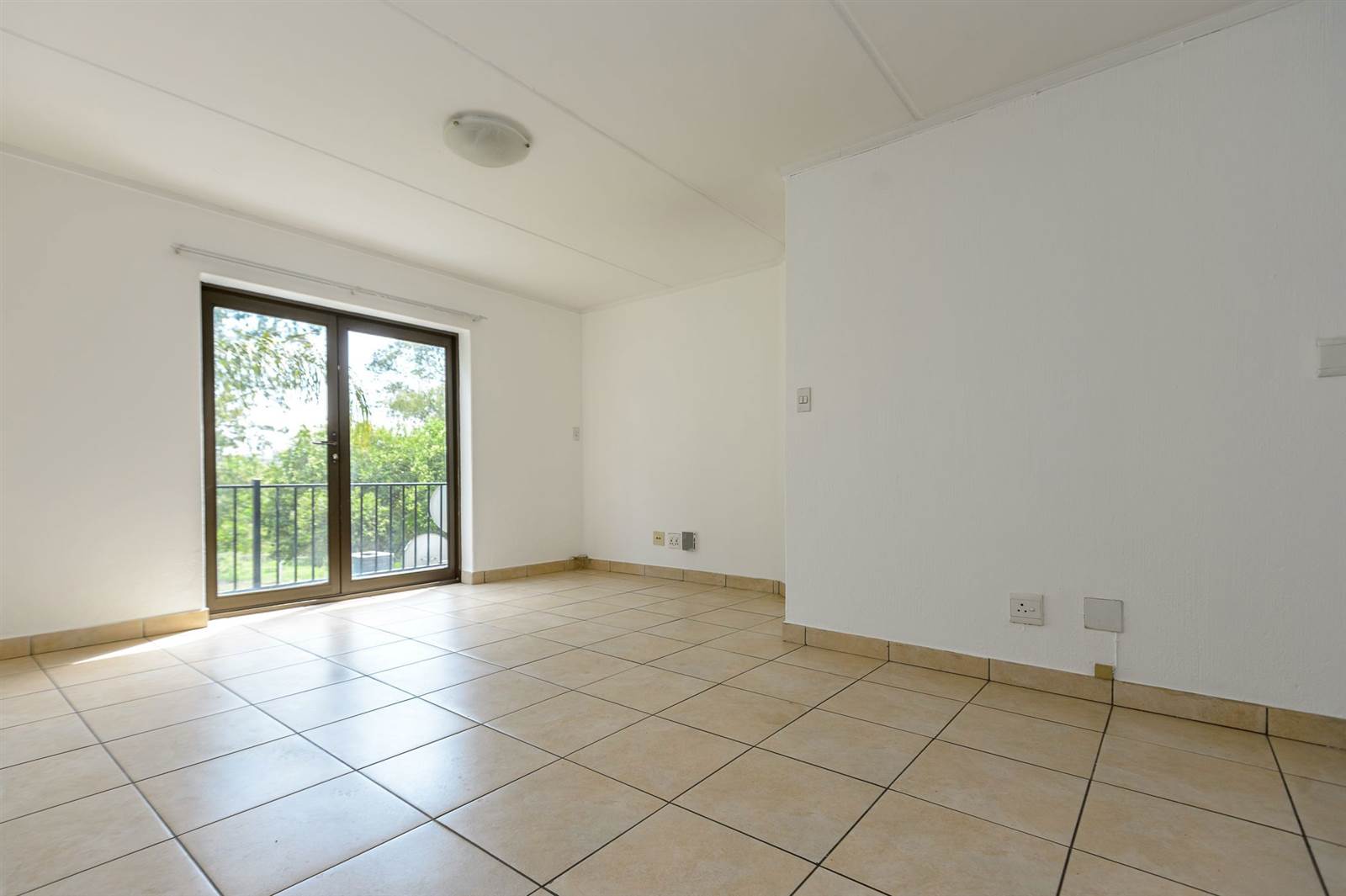 1 Bed Apartment in Petervale photo number 4