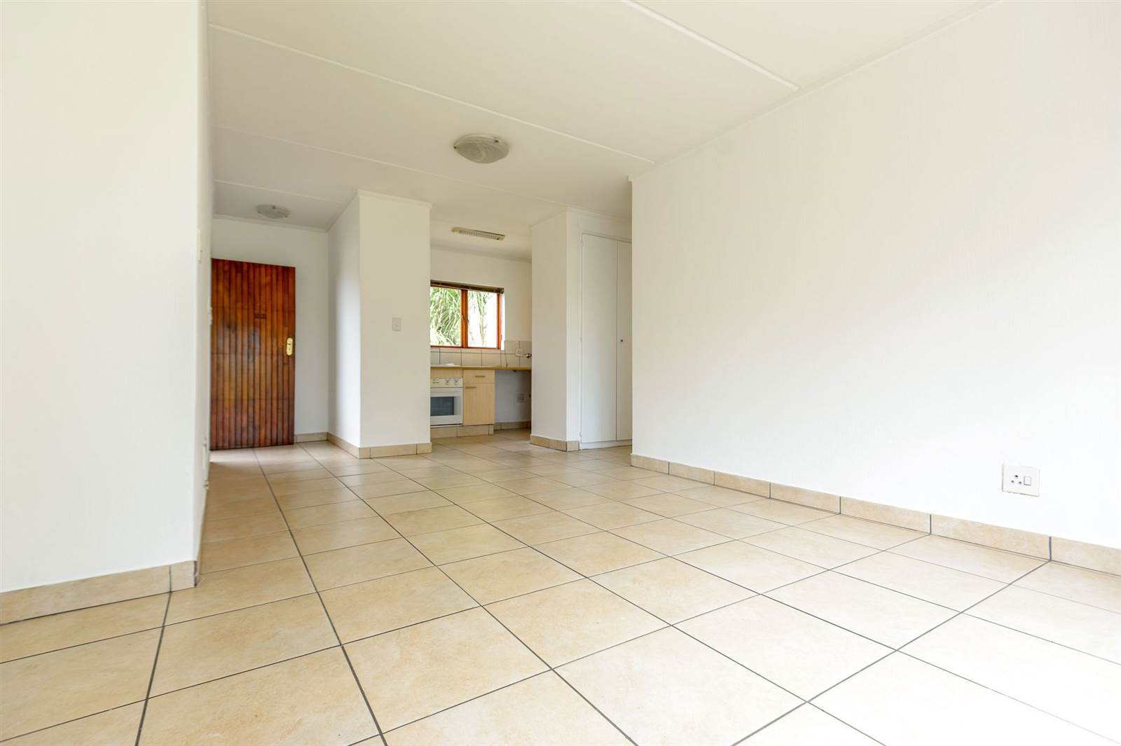 1 Bed Apartment in Petervale photo number 5