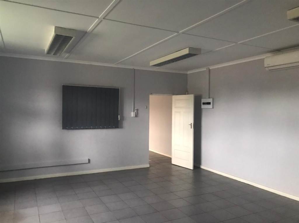 1922  m² Commercial space in Richards Bay Central photo number 4