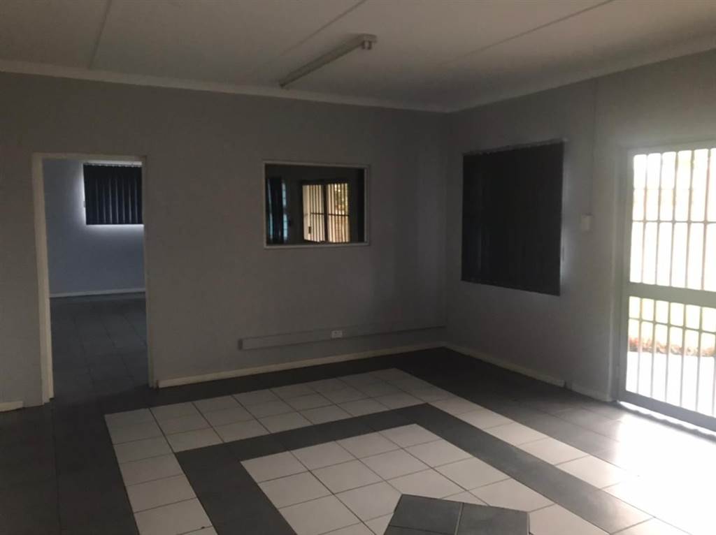 1922  m² Commercial space in Richards Bay Central photo number 2