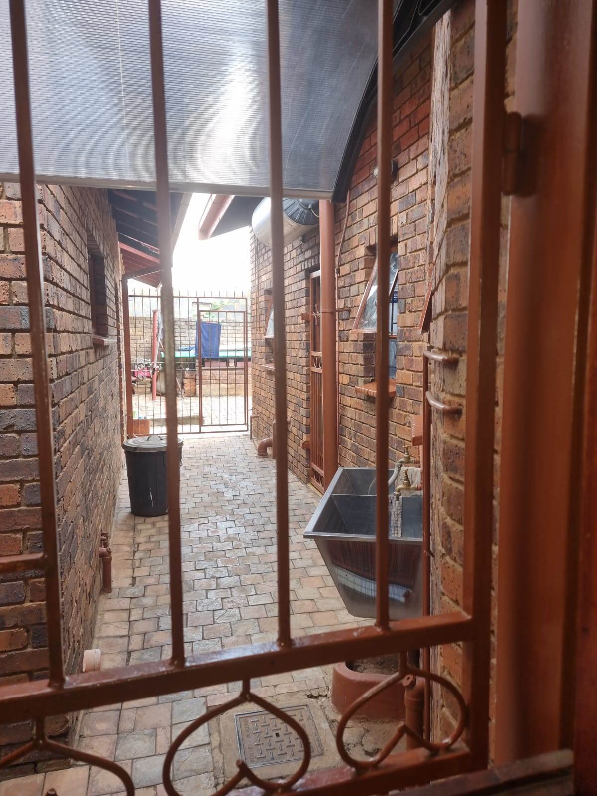 3 Bed House in Mamelodi photo number 6