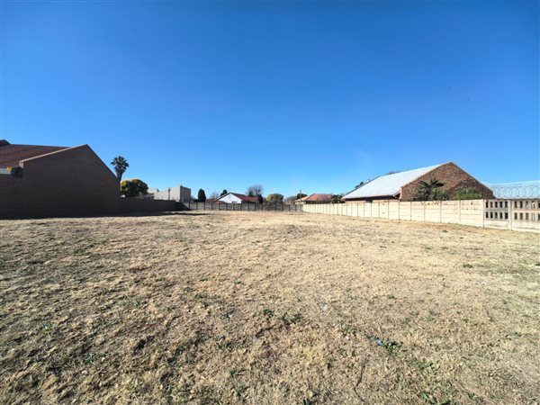 1 080 m² Land 1 080 m² Land