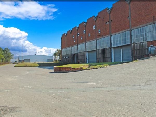 3 285  m² Industrial space