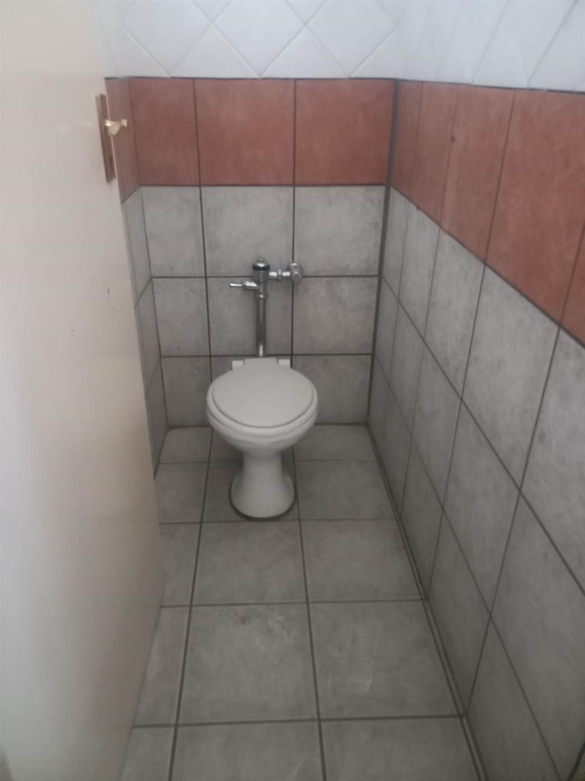 1  m² Commercial space in Vanderbijlpark Central photo number 7