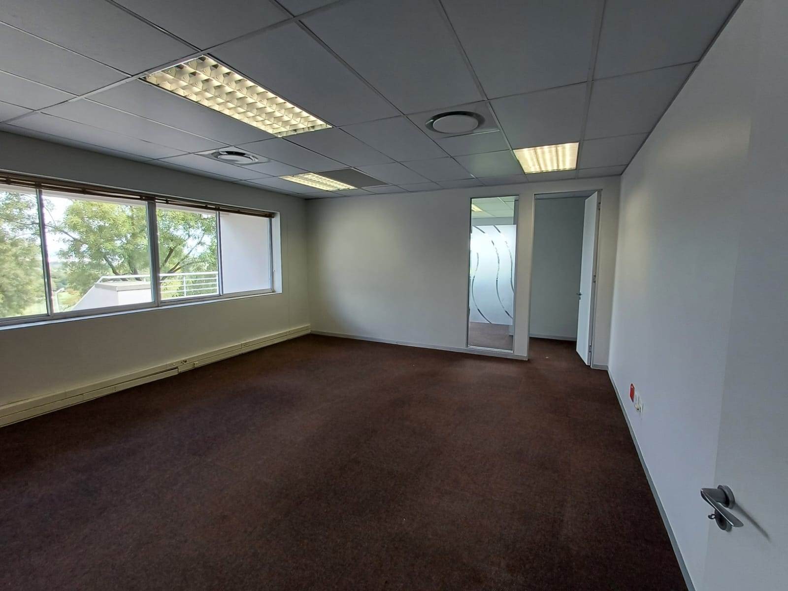 1612.1  m² Commercial space in Woodmead photo number 22