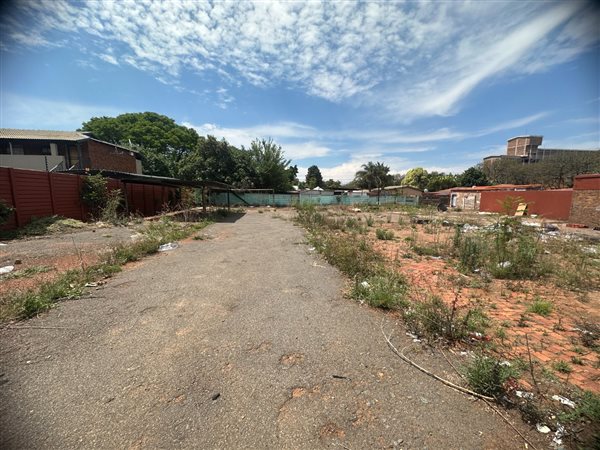 1275 m² Land available in Pretoria North