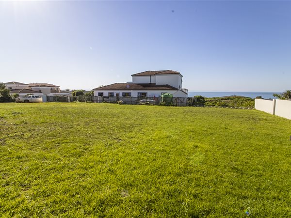 826 m² Land