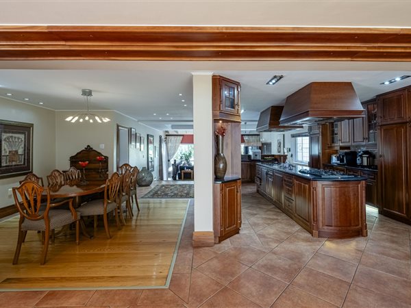 5 Bedroom House