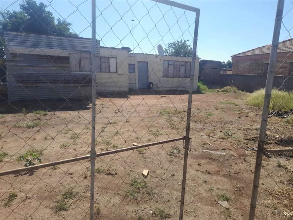 600 m² Land available in Soshanguve photo number 11