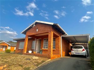 3 Bed Townhouse in Hayfields