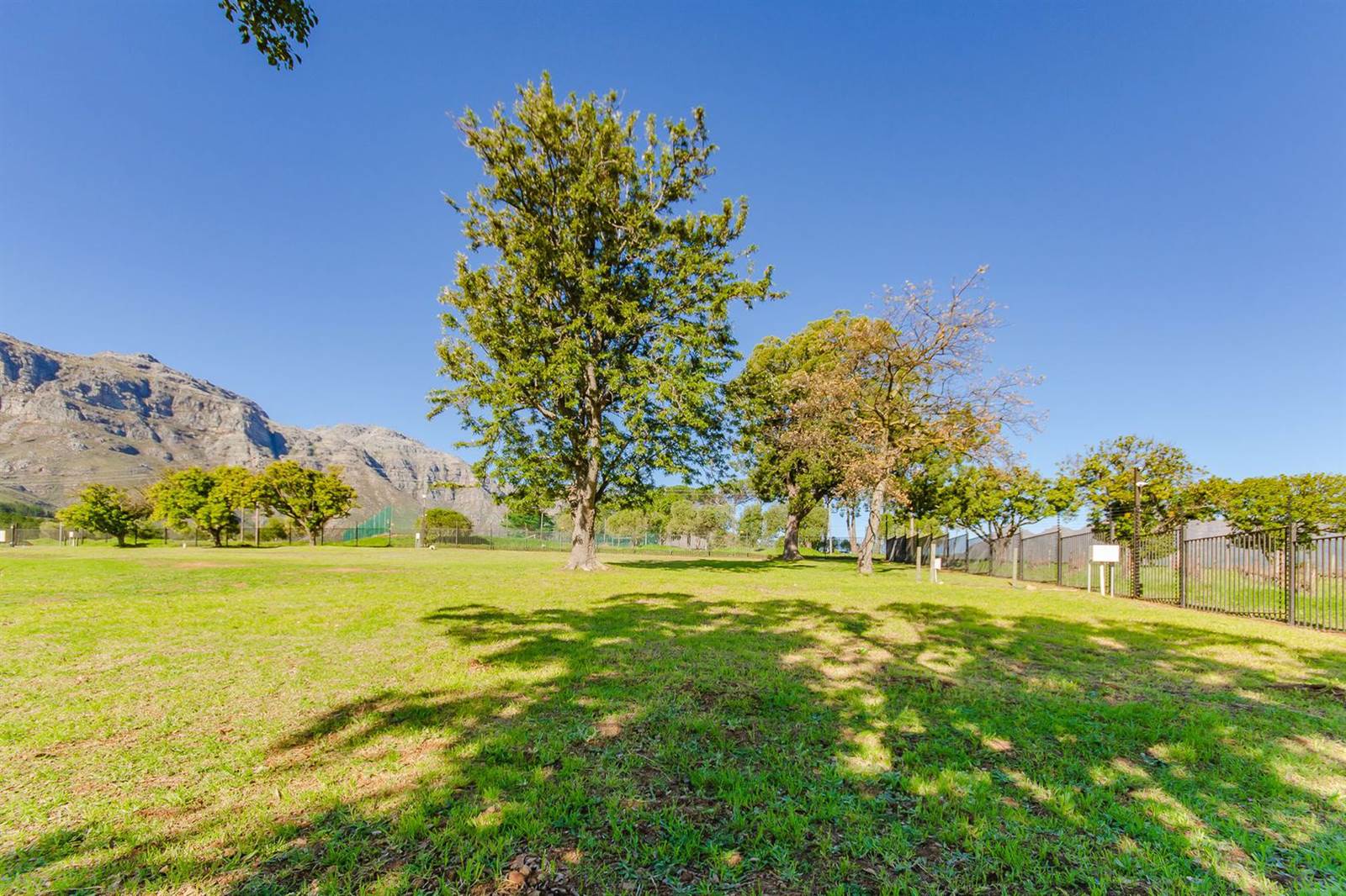 1217 m² Land available in Paradyskloof photo number 7