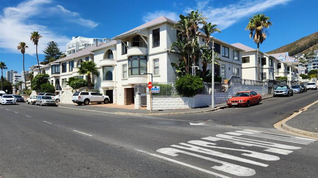 1 Bed Apartment in Bantry Bay photo number 23