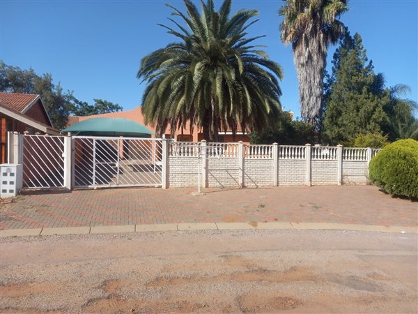 3 Bedroom House 3 Bedroom House