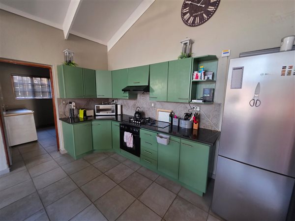 3 Bedroom Townhouse 3 Bedroom Townhouse