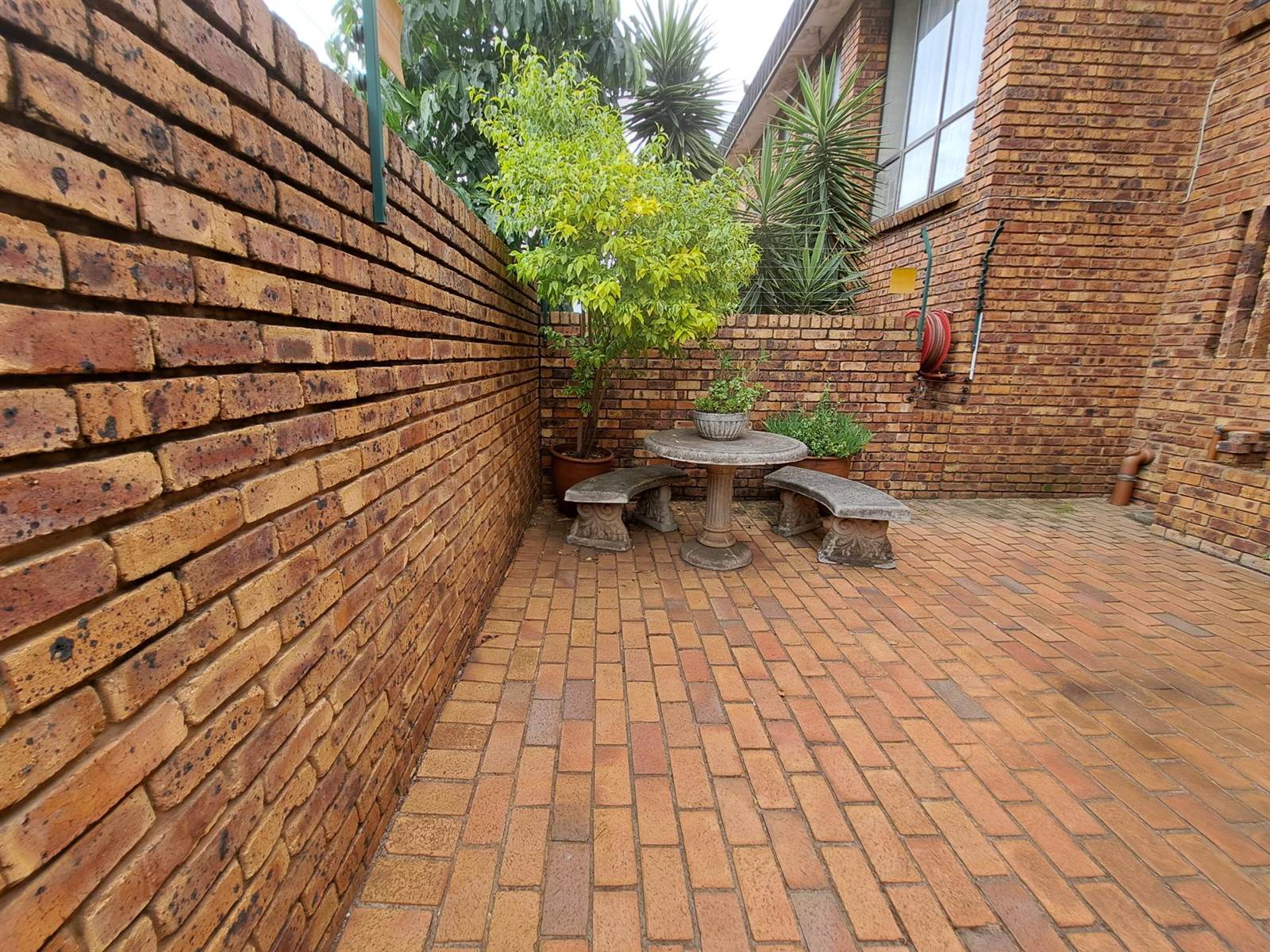3 Bed Townhouse in Menlyn photo number 18