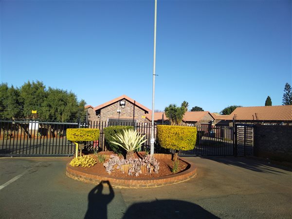 3 Bedroom Simplex 3 Bedroom Simplex