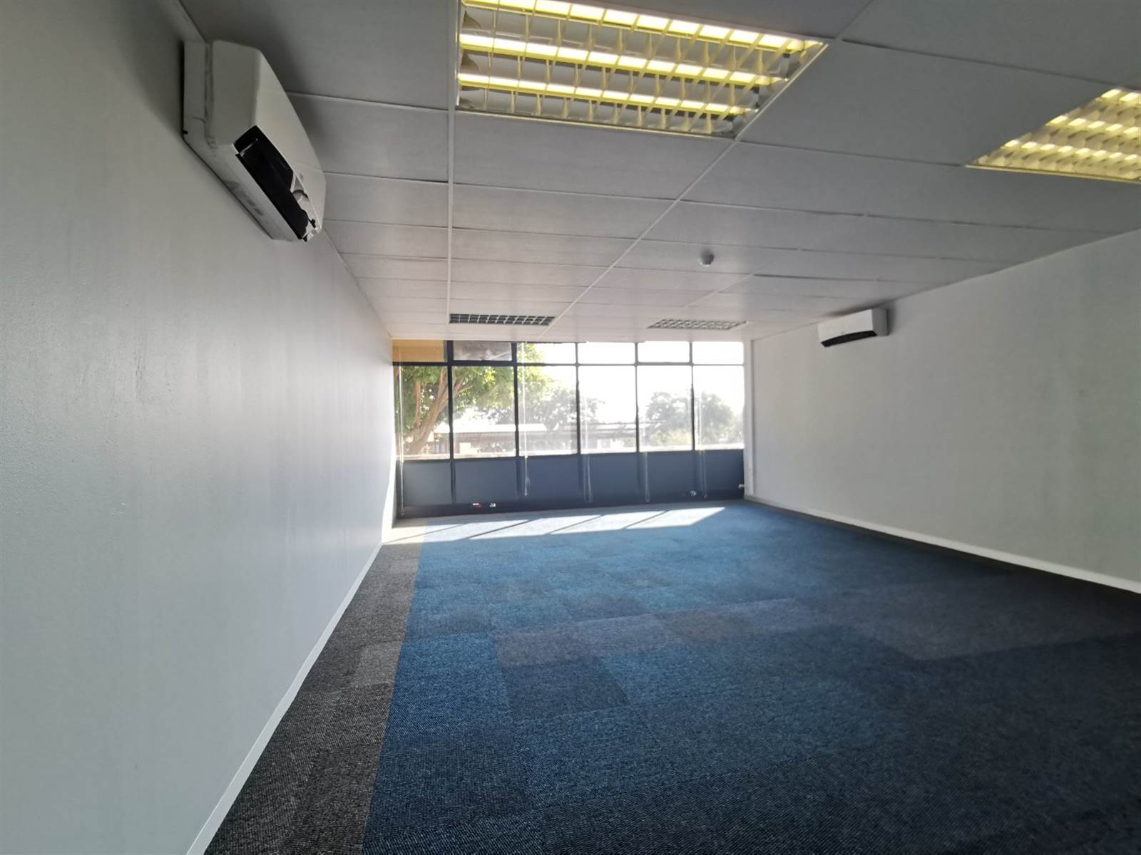 303  m² Office Space in Cresta photo number 6