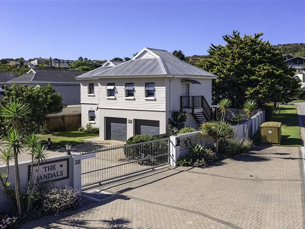 4 Bedroom House 4 Bedroom House