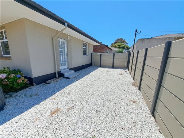 1 Bedroom House 1 Bedroom House