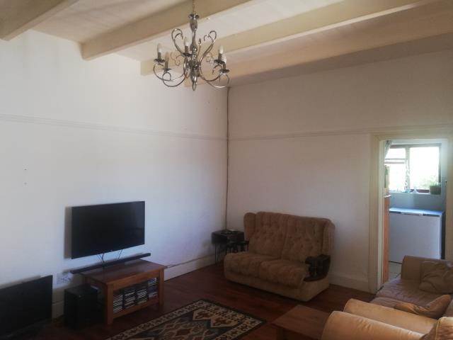 4 Bed House in Albertinia photo number 3