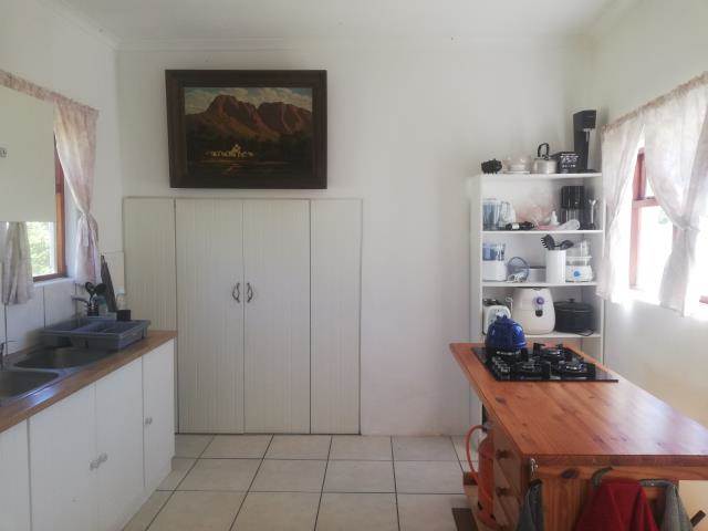 4 Bed House in Albertinia photo number 7