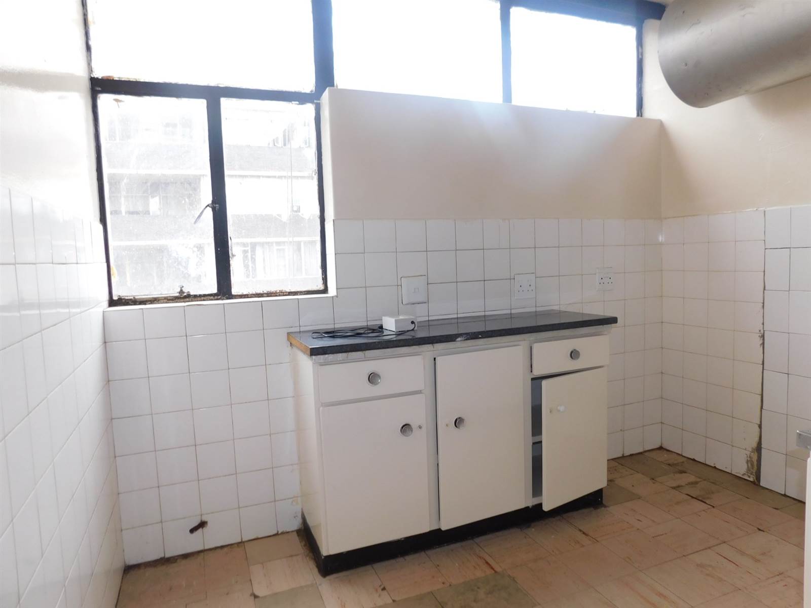 Bachelor apartment in Hillbrow photo number 7