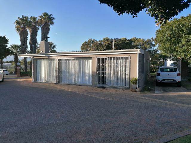 3 Bed House in Gordons Bay Central photo number 1
