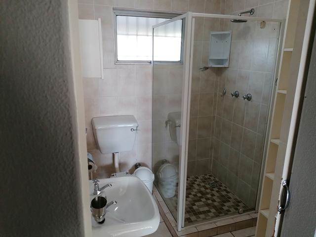 3 Bed House in Gordons Bay Central photo number 7