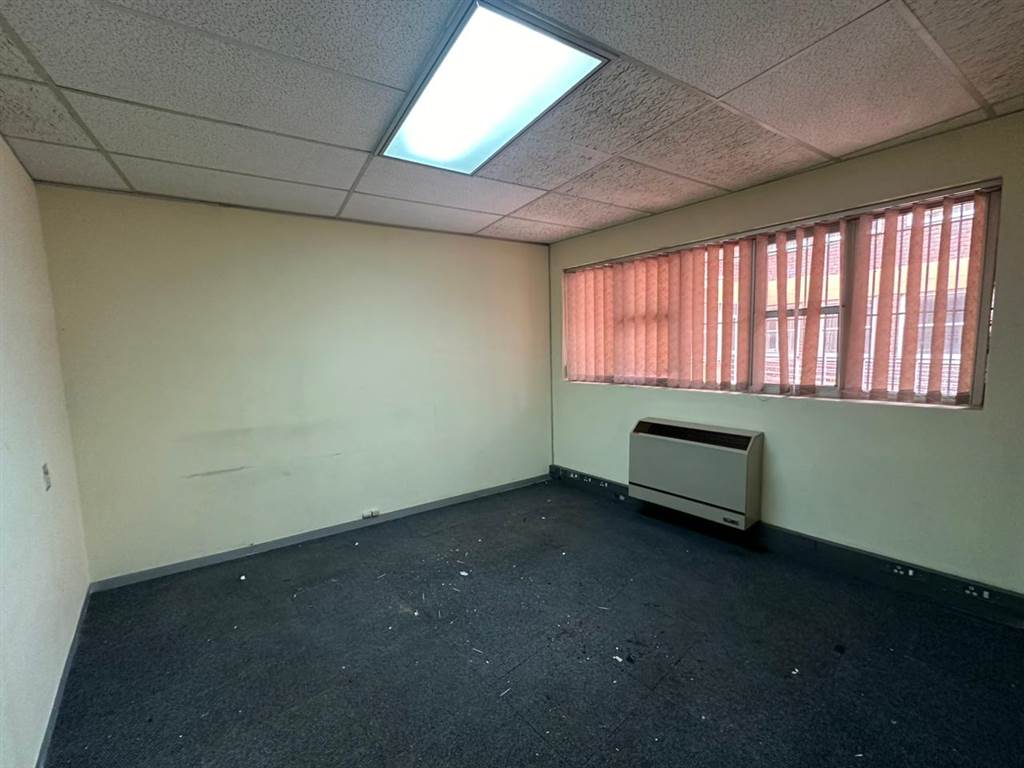 25.16  m² Commercial space in New Redruth photo number 5