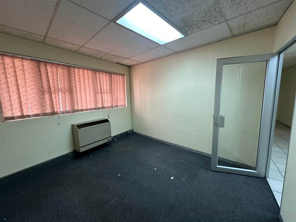 25.16  m² Commercial space in New Redruth photo number 6