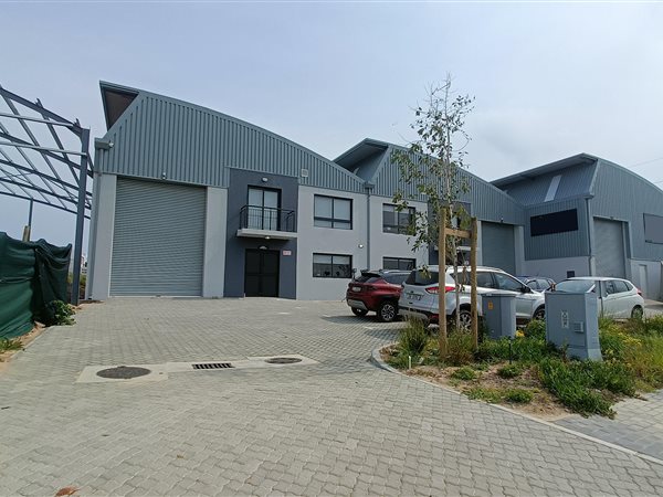 328  m² Industrial space