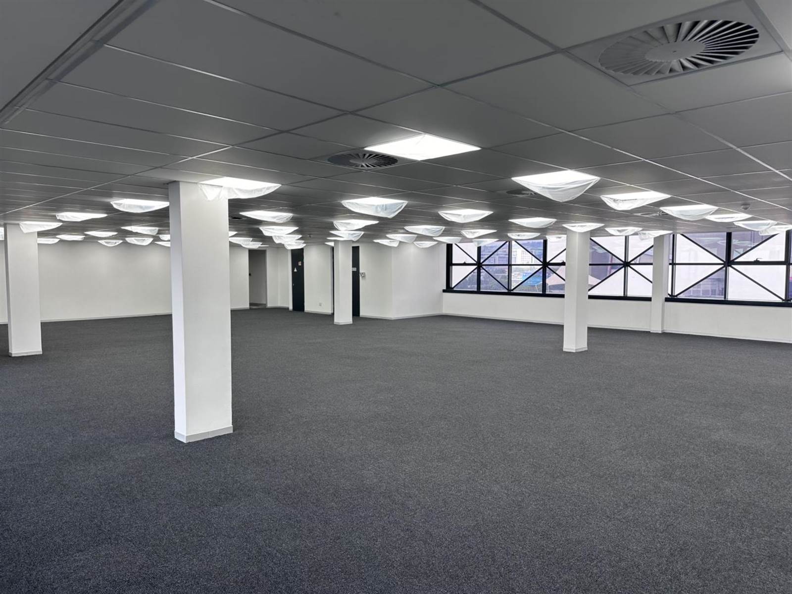 110  m² Office Space in Menlyn photo number 7