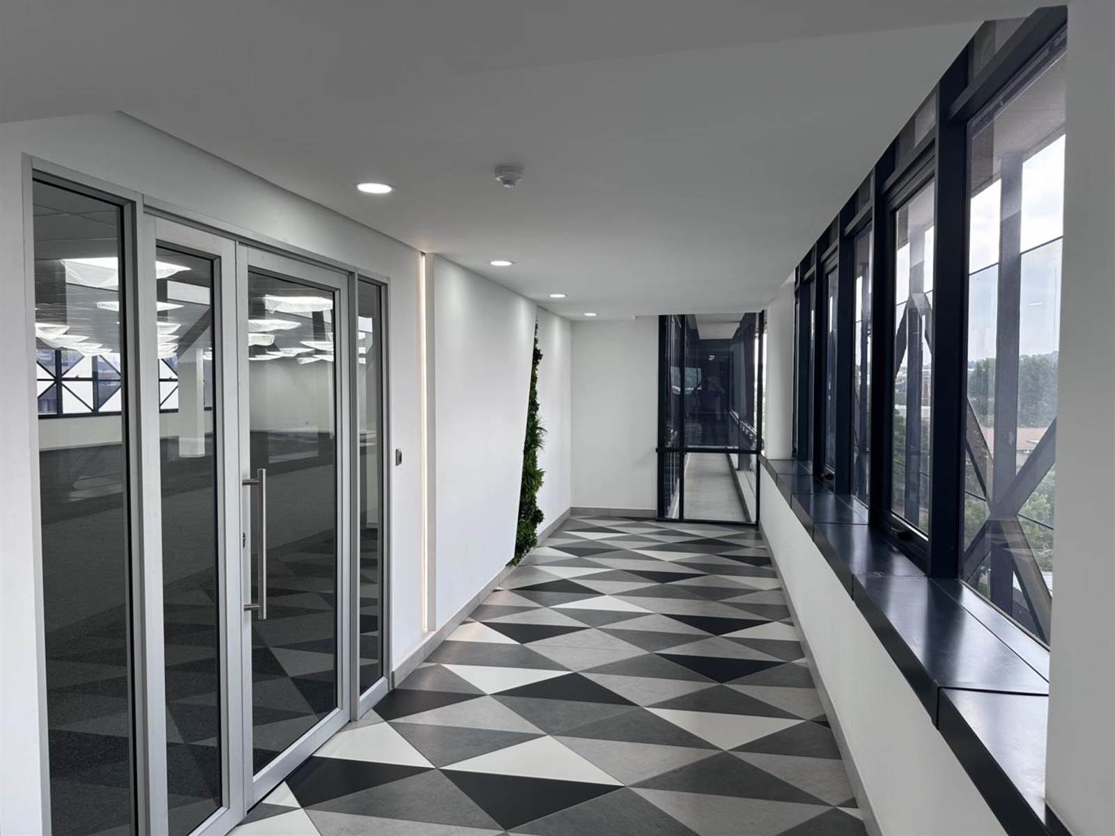 110  m² Office Space in Menlyn photo number 3