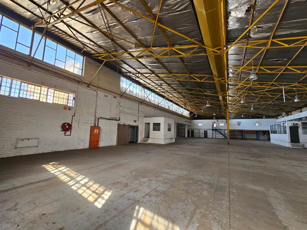 1836  m² Industrial space in Benrose photo number 27