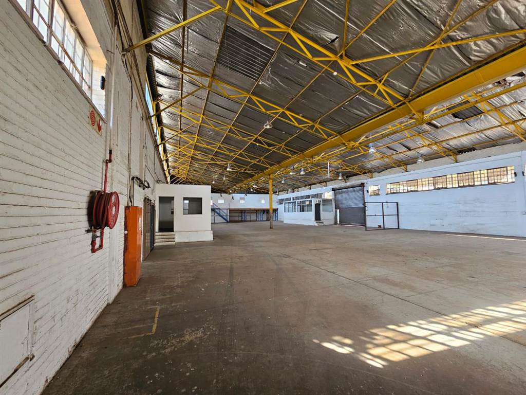 1836  m² Industrial space in Benrose photo number 29