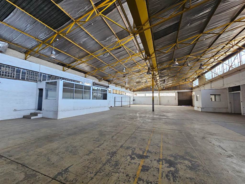 1836  m² Industrial space in Benrose photo number 15