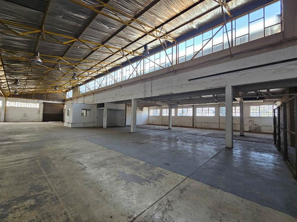 1836  m² Industrial space in Benrose photo number 10