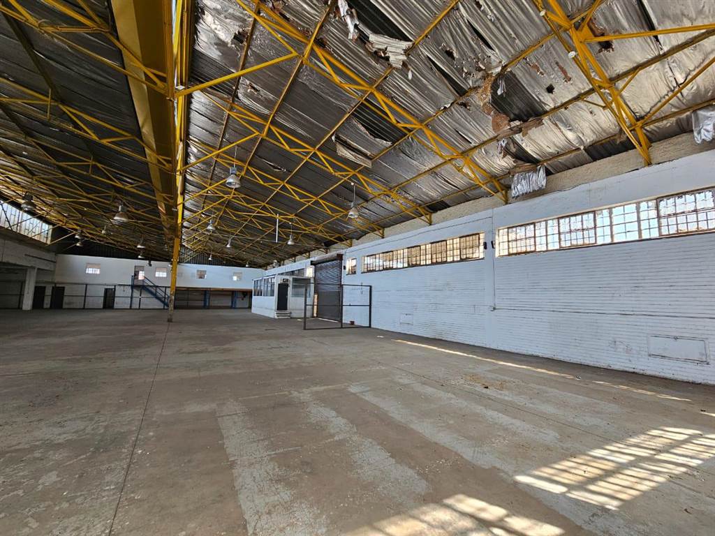 1836  m² Industrial space in Benrose photo number 25