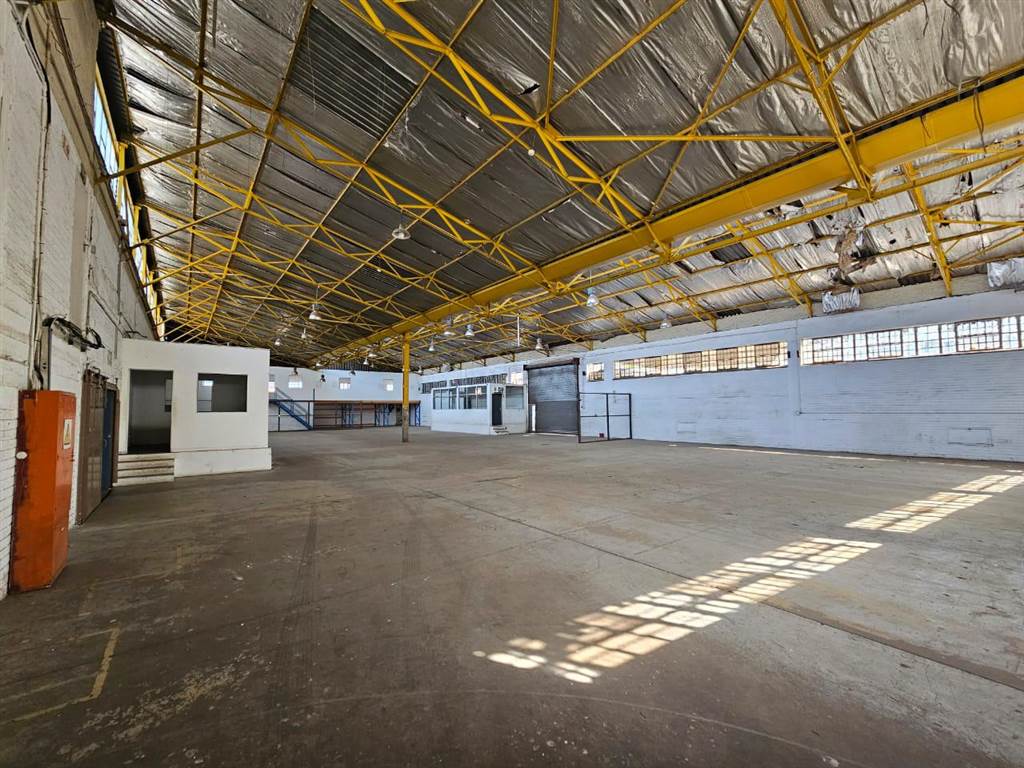 1836  m² Industrial space in Benrose photo number 28