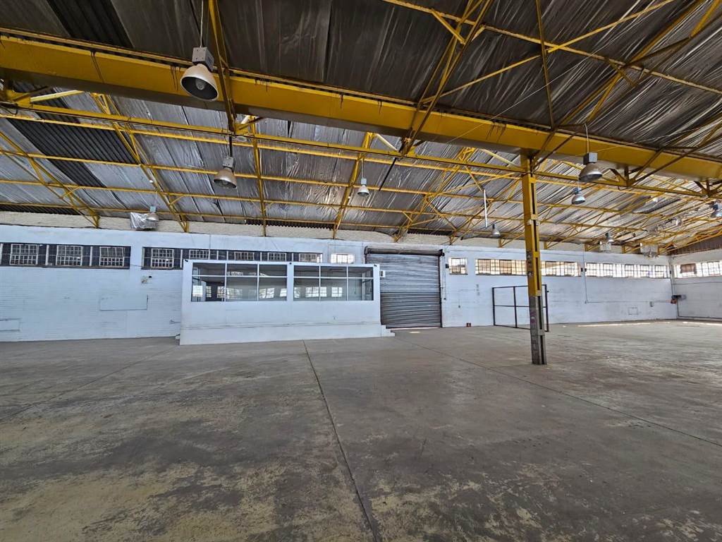 1836  m² Industrial space in Benrose photo number 22