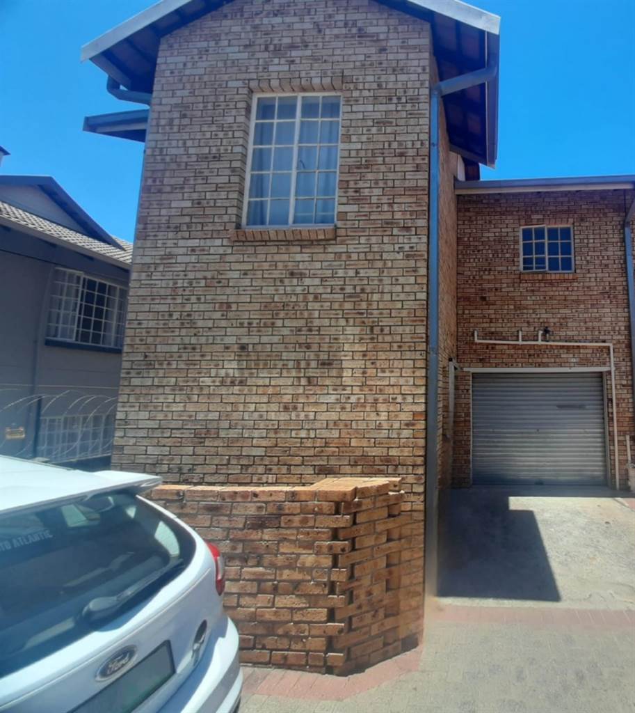 3 Bed Townhouse in Bo Dorp photo number 1