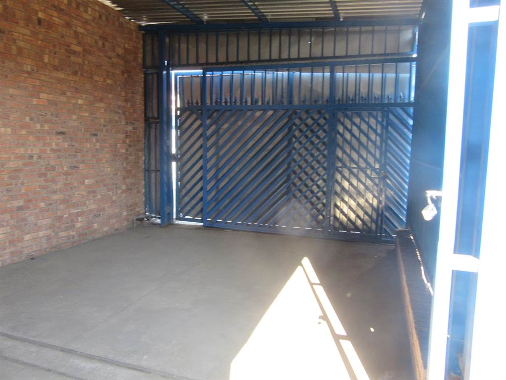 200  m² Industrial space in Pietermaritzburg Central photo number 11