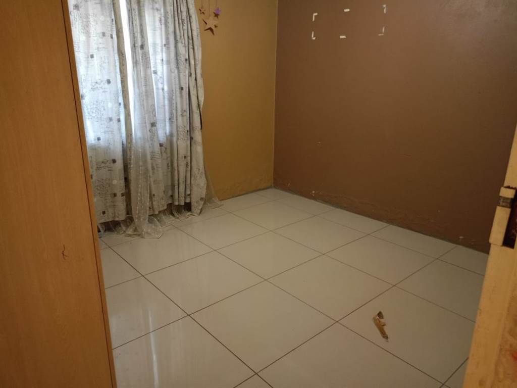 3 Bed House in Tembisa photo number 23