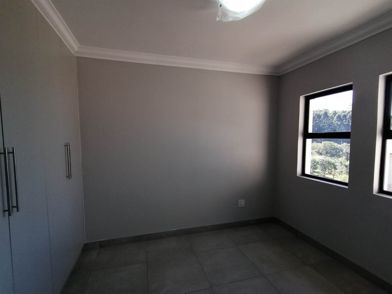 2 Bed Apartment in Kloof photo number 7