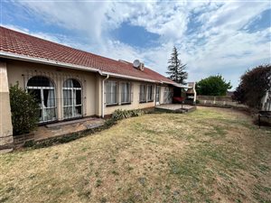 3 Bed House in Roodepoort West