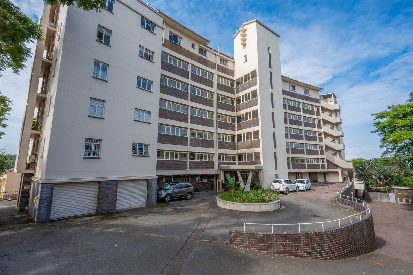 2 Bed Apartment in Musgrave photo number 19